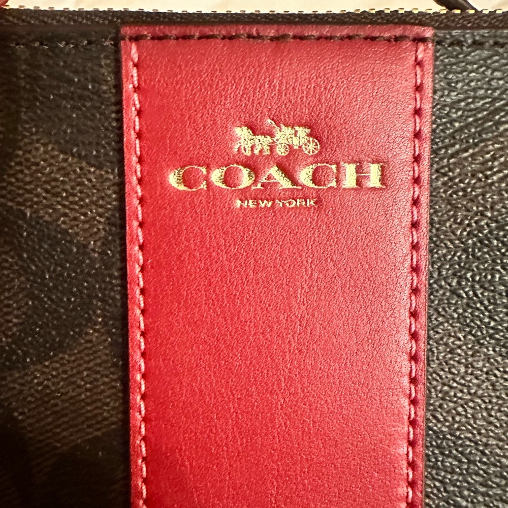 Coach Monogram Corner Zip Wristlet NWOT - Picture 2 of 6
